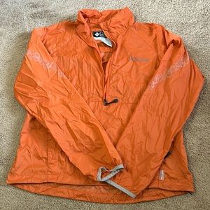 Columbia packable wind breaker jacket. Excellent condition. Maybe wore twice.